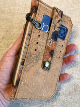 Load image into Gallery viewer, Cork Purse Pal- assorted prints